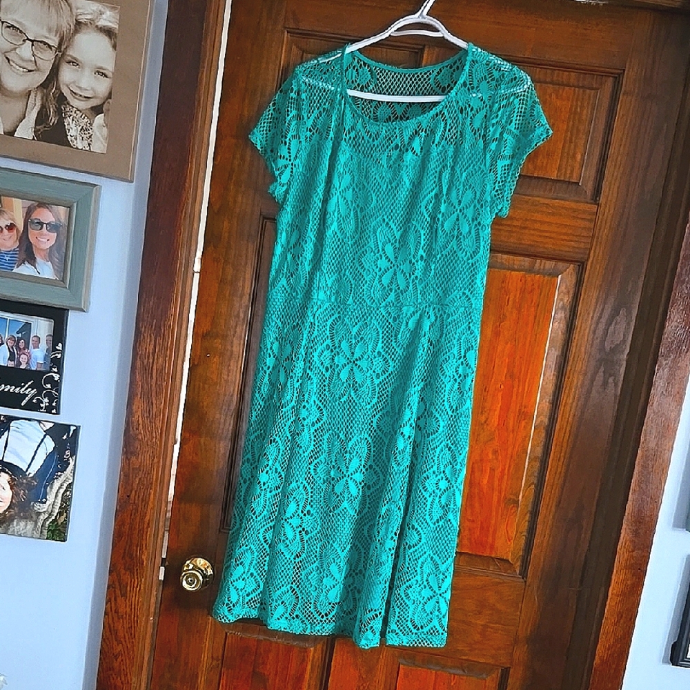 Elegant Green Lace Dress